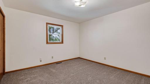 2810 Hallie Lane, Eau Claire, WI 54703