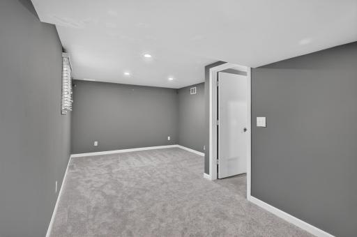 Bonus Room - add Egress to be 4th Bedroom