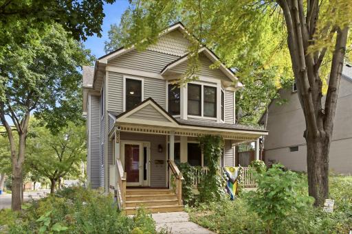 Welocme to St. Paul and this lovely home with a welcoming curb appeal and inviting front porch on a peaceful corner lot!