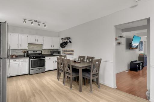 Eat-in kitchen