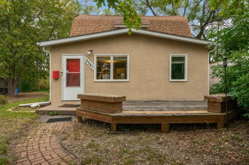 Front deck with built in planter boxes
