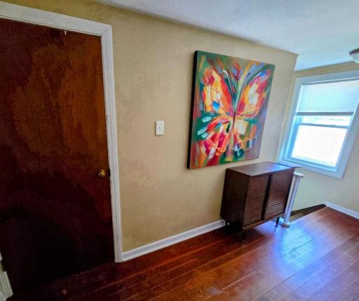 Upper level hallway landing