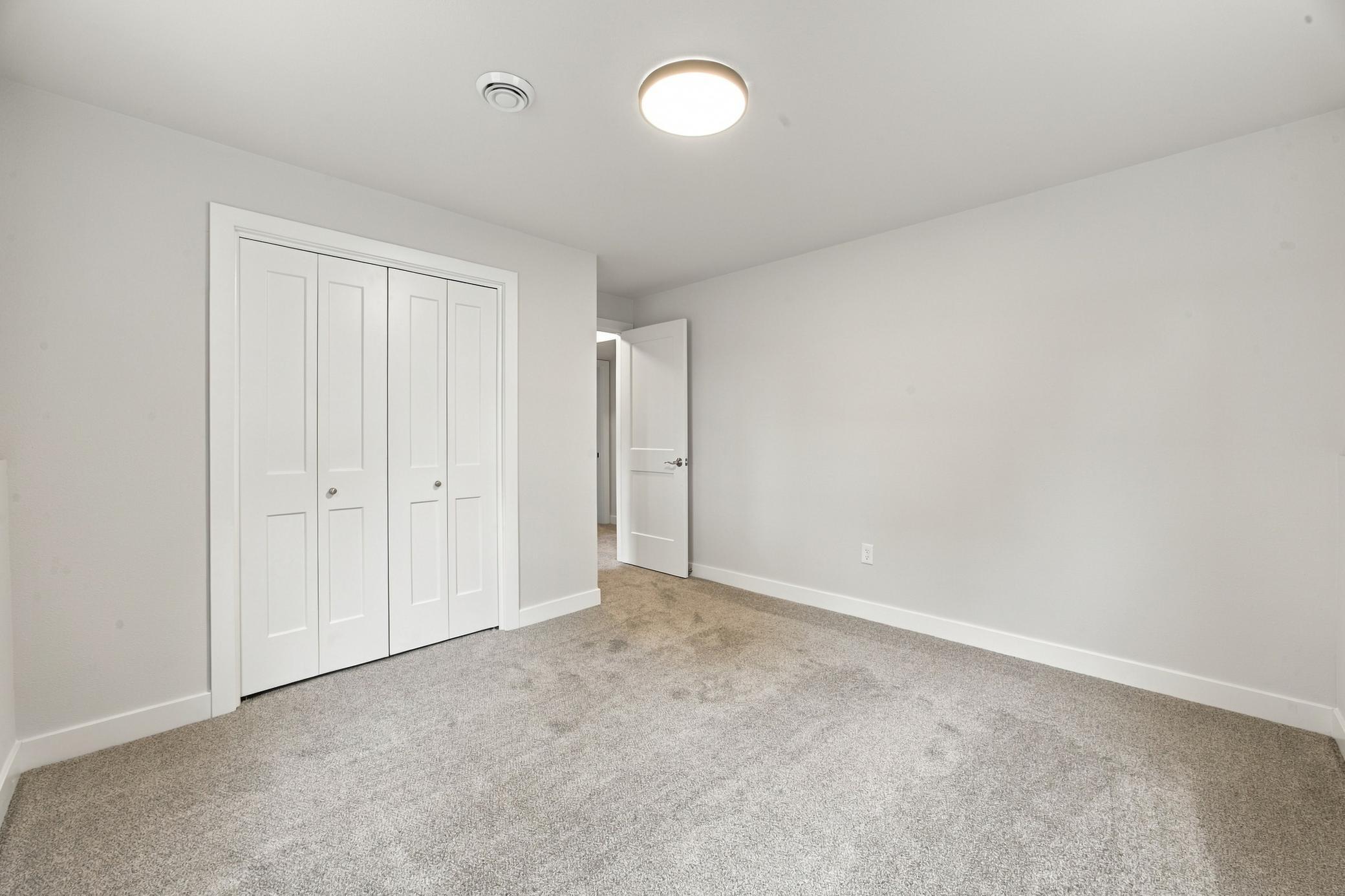 lowerbedroom12.jpg