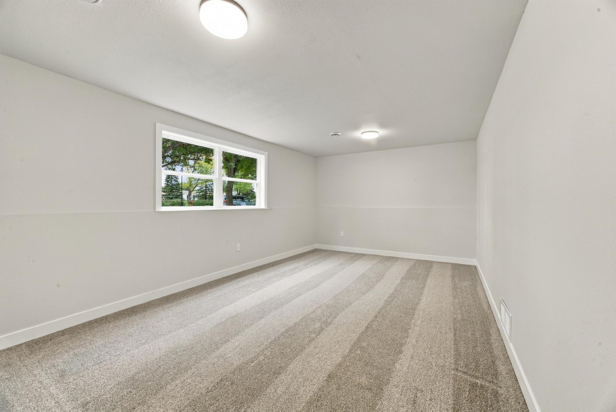 familyroom.jpg