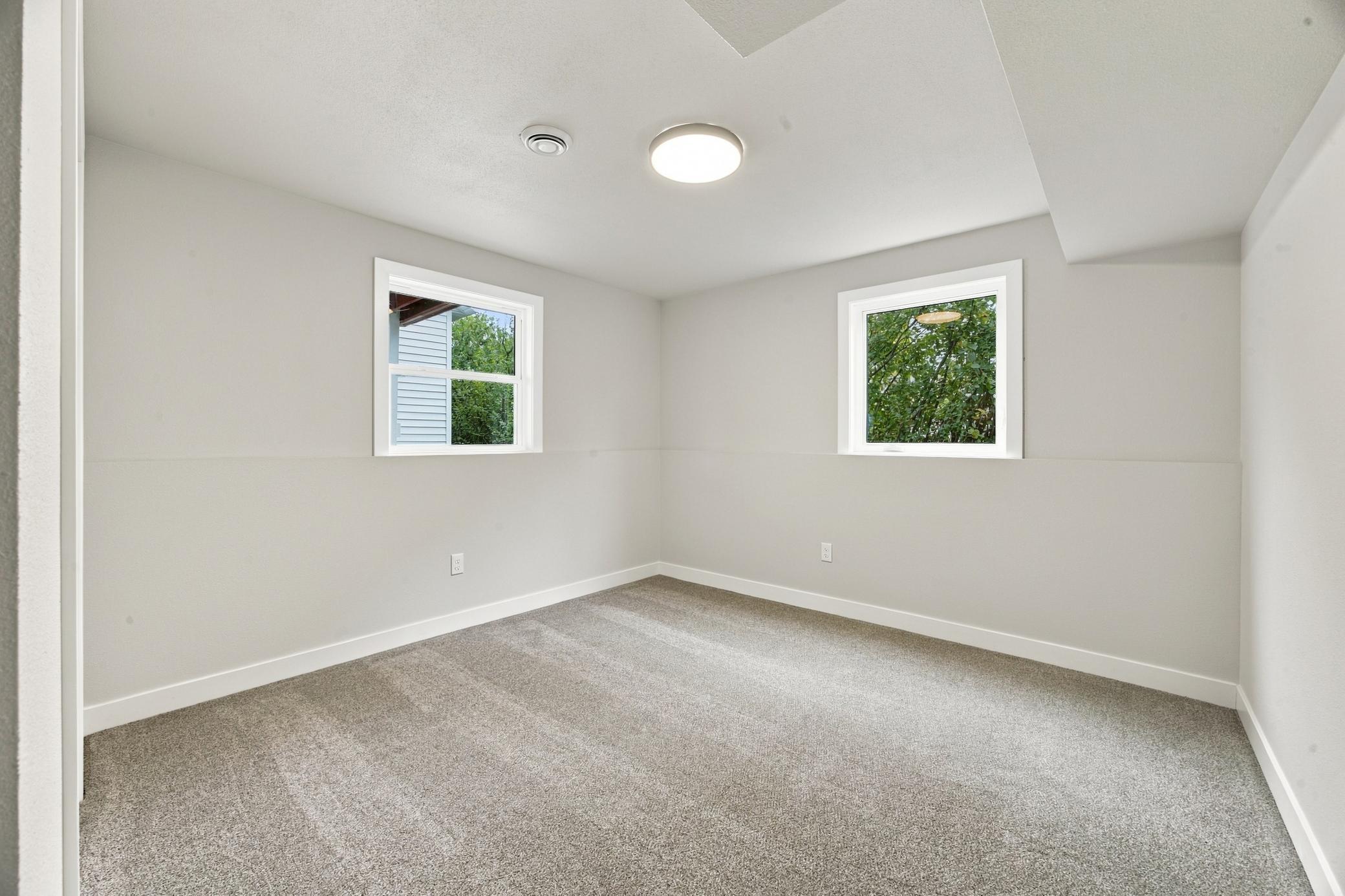 lowerbedroom2.jpg