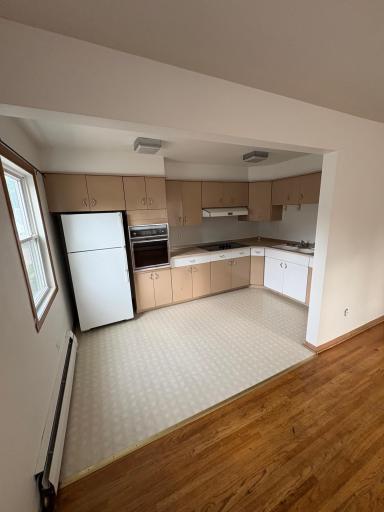 Kitchen2.jpeg
