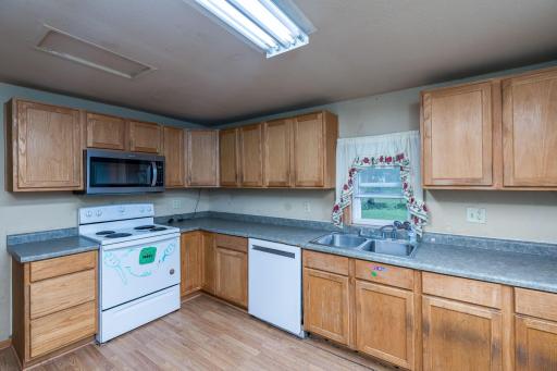 315 Hoosac Street E, Waterville, MN 56096