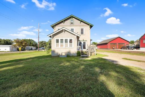 411 Meeker Avenue N, Watkins, MN 55389