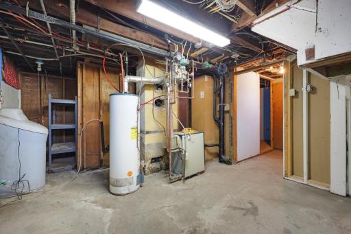 411 Meeker Avenue N, Watkins, MN 55389