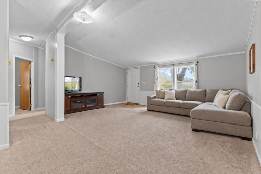 15818 201st Avenue NW, Elk River, MN 55330