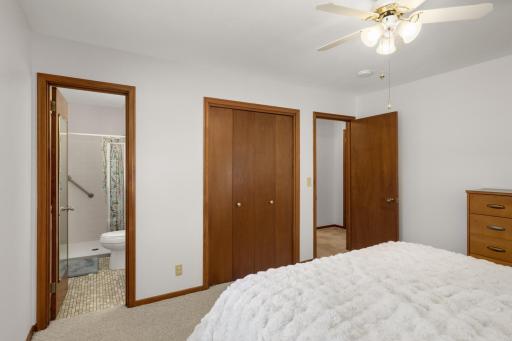 11748 Bittersweet Street NW, Minneapolis, MN 55433