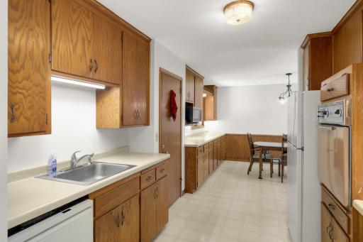 11748 Bittersweet Street NW, Minneapolis, MN 55433