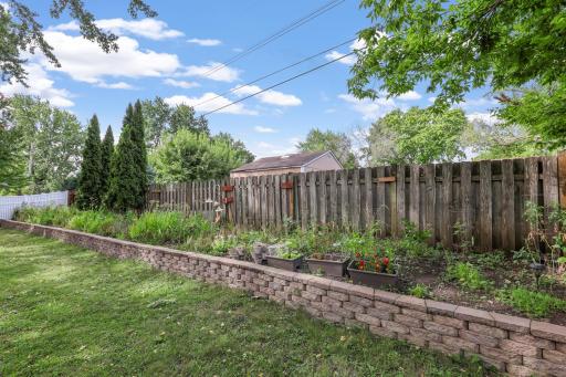 20615 207th Court W, Lakeville, MN 55044
