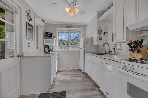11255 Lawrence Avenue NW, Annandale, MN 55302