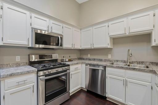 4240 Boulder Ridge Point, Eagan, MN 55122
