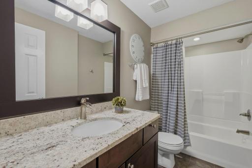 4240 Boulder Ridge Point, Eagan, MN 55122
