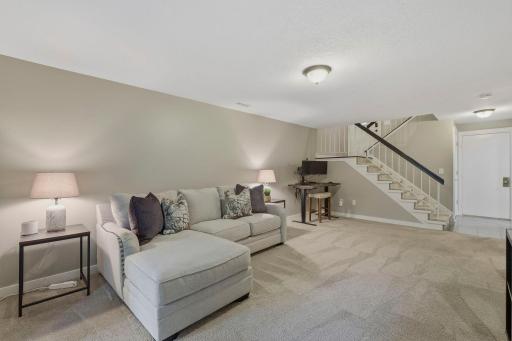 4240 Boulder Ridge Point, Eagan, MN 55122