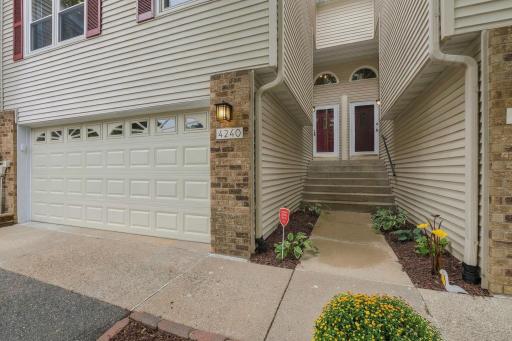 4240 Boulder Ridge Point, Eagan, MN 55122