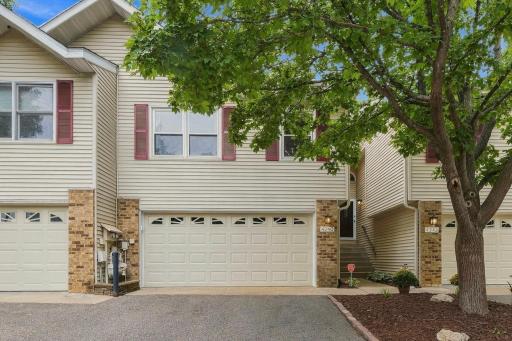 4240 Boulder Ridge Point, Eagan, MN 55122