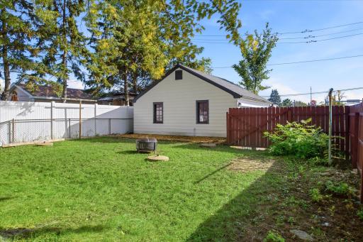 1118 Livingston Avenue, Saint Paul, MN 55118