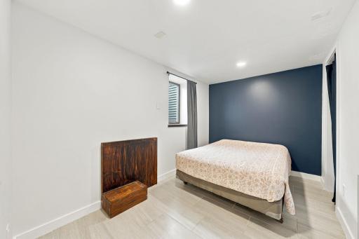 21-web-or-mls-5549 Emerson Ave S-16.jpg