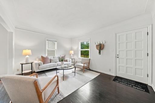 4-web-or-mls-5549 Emerson Ave S-4.jpg