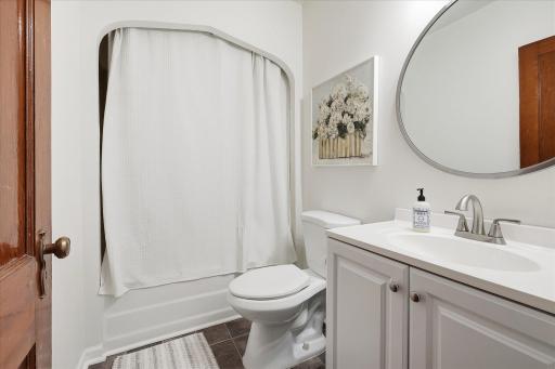 40-312 Westminster Ave SW [3409115]- 040.jpg