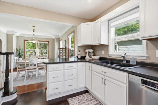 23-312 Westminster Ave SW [3409115]- 023.jpg
