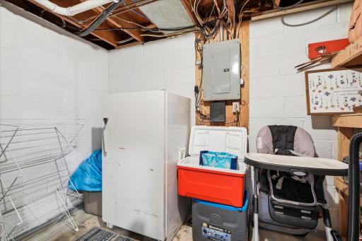 58-312 Westminster Ave SW [3409115]- 058.jpg