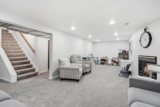 52-312 Westminster Ave SW [3409115]- 052.jpg