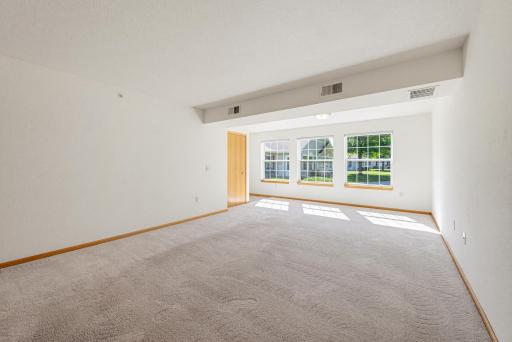 1085 Dale Street SW, 115, Hutchinson, MN 55350