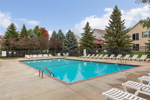 1336 Yorkshire Lane, Shakopee, MN 55379