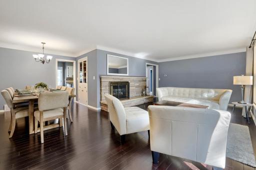 3523 Arbor Ln - Print Quality - 008 - 08 Living Room.jpg