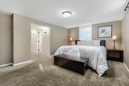 3523 Arbor Ln - Print Quality - 030 - 30 Bedroom.jpg