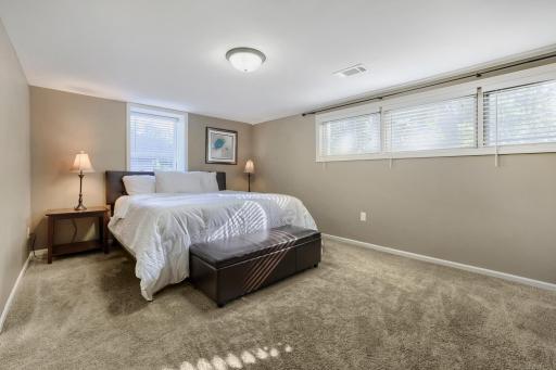 3523 Arbor Ln - Print Quality - 029 - 29 Bedroom.jpg