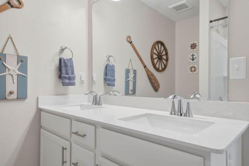 18451 Greenstone Way, Lakeville, MN 55044