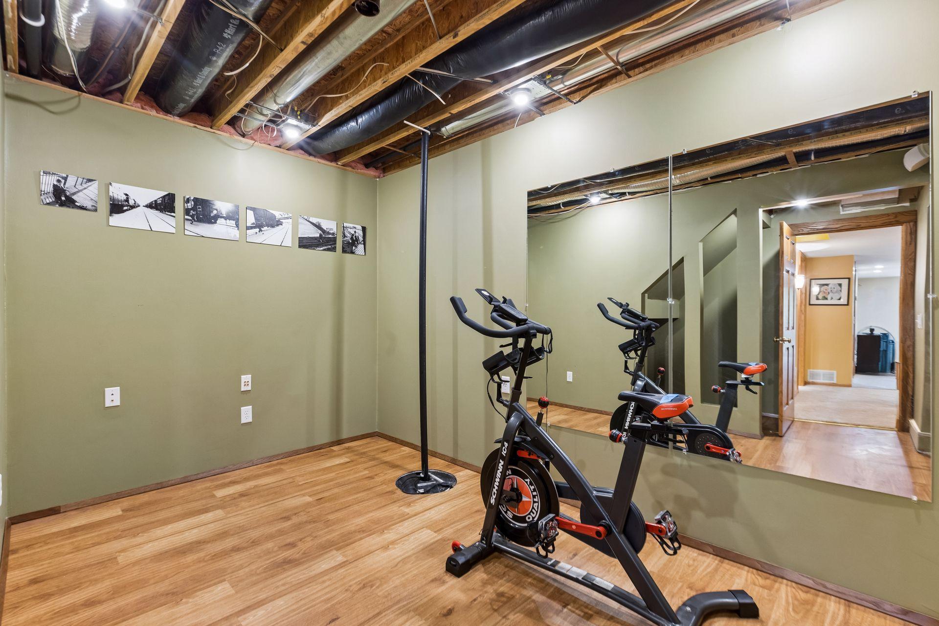 Enjoy the convenience of a dedicated fitness room right at home, with plenty of flexibility to suit your needs.