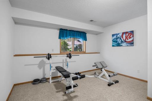 48-web-or-mls-13839 Pierce St NE-150 (2).jpg