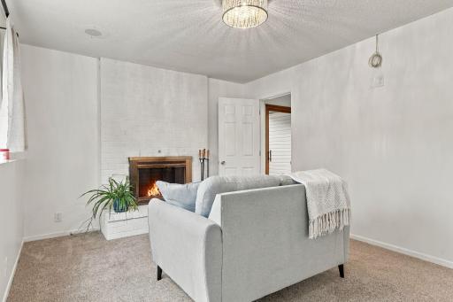 48-web-or-mls-13642_Knox_Drive_Burnsville_00911.jpg