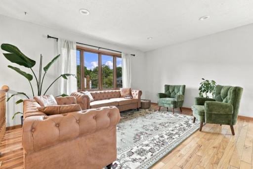 10-web-or-mls-13642_Knox_Drive_Burnsville_00701.jpg