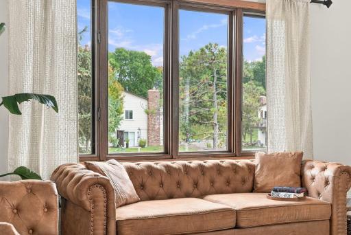 15-web-or-mls-13642_Knox_Drive_Burnsville_00981.jpg