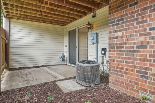 53-web-or-mls-13642_Knox_Drive_Burnsville_00931.jpg