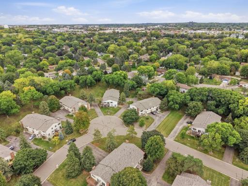 59-web-or-mls-13642_Knox_Drive_Burnsville_064.jpg