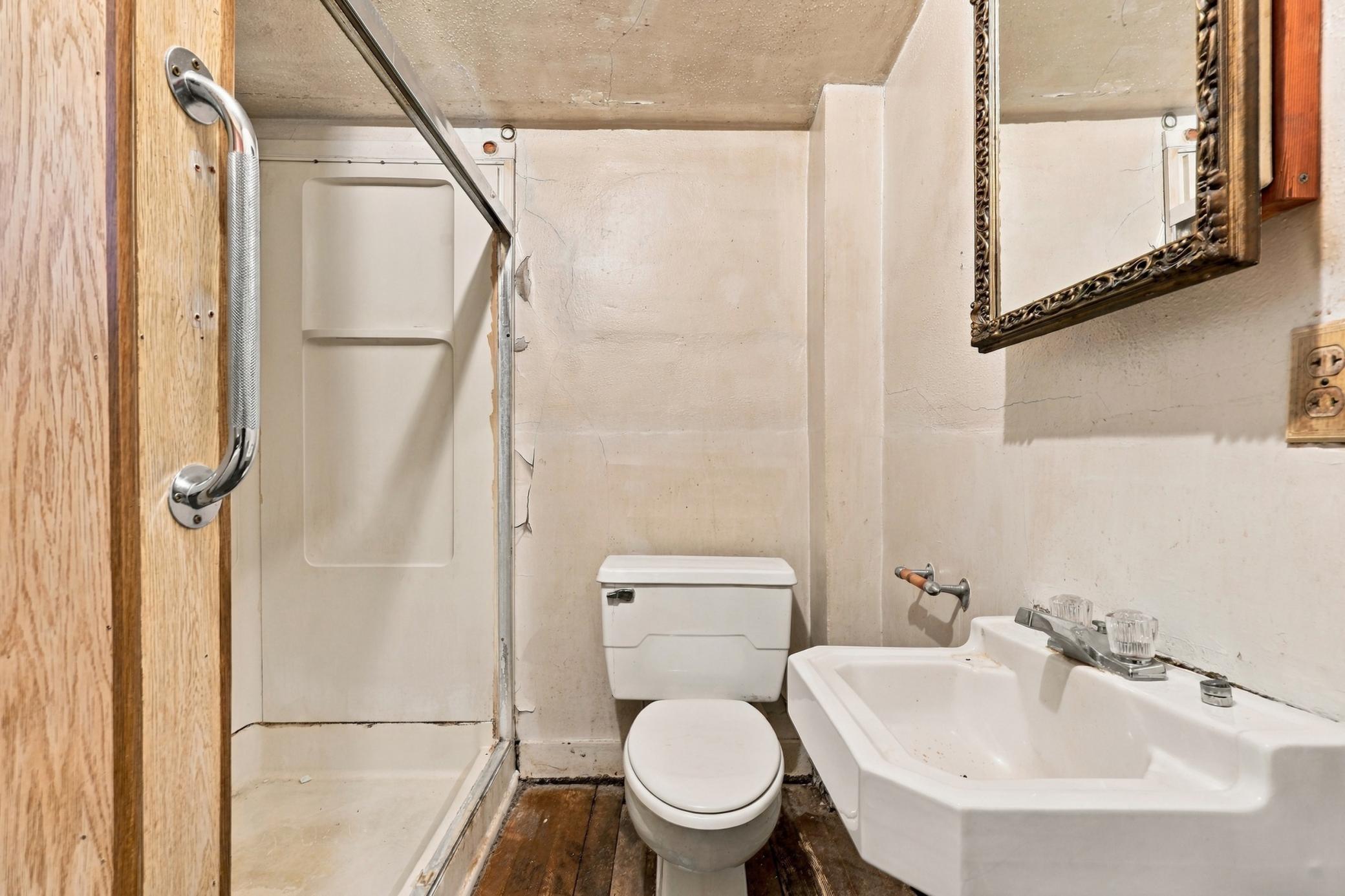 Main Level 3/4 Bath