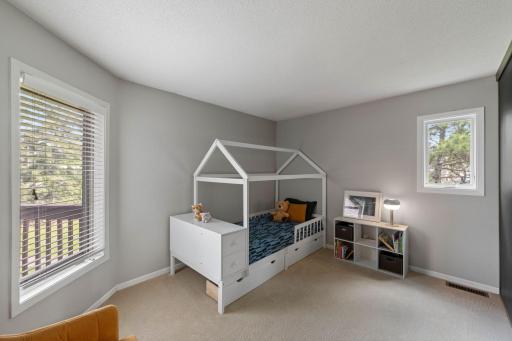 1335 Spencer Road W, Saint Paul, MN 55108