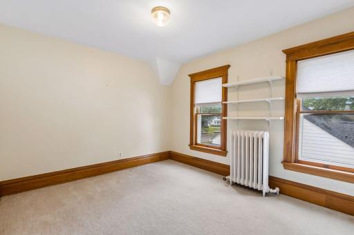 221 11th Avenue N, Hopkins, MN 55343