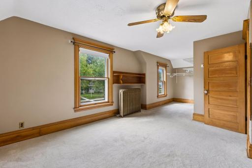 221 11th Avenue N, Hopkins, MN 55343