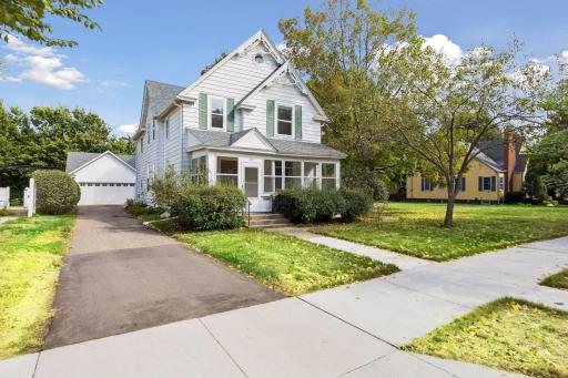 221 11th Avenue N, Hopkins, MN 55343