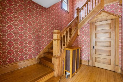 221 11th Avenue N, Hopkins, MN 55343
