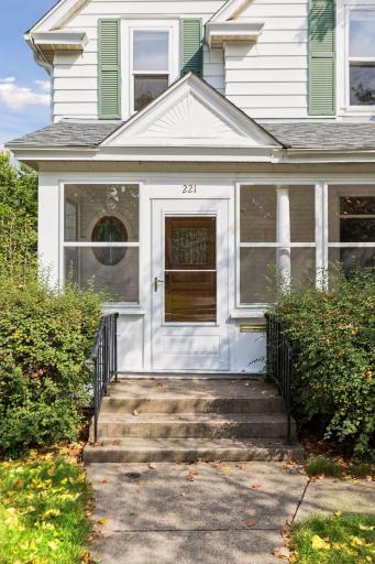 221 11th Avenue N, Hopkins, MN 55343